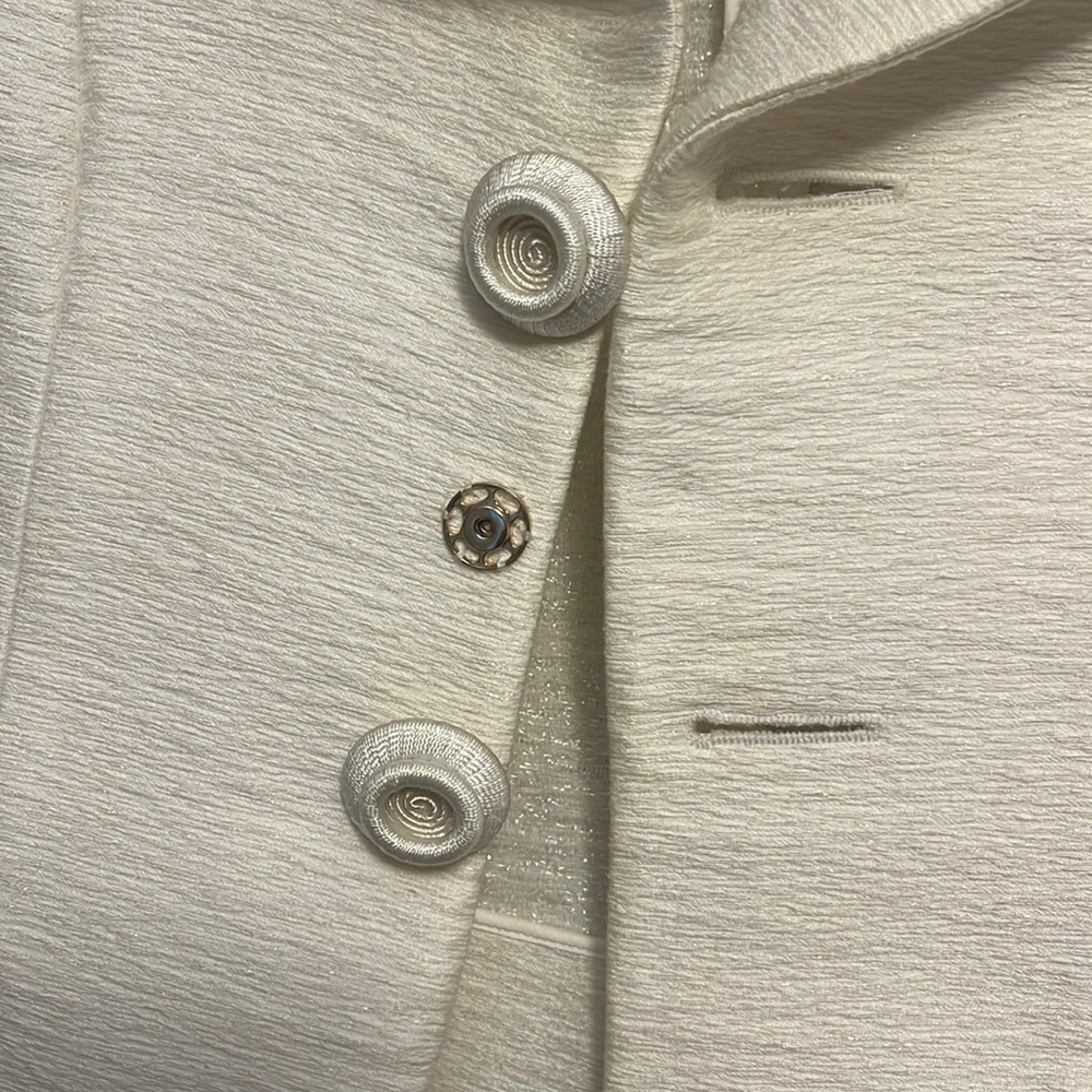 Dsquared2 Buttoned Cropped White Jacket - image 3